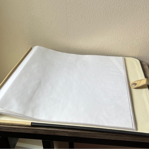 New Old Stock 12 x 12 Faux Leather Scrapbook Album 20 Top Loading Pages *Flaws - Picture 3 of 12